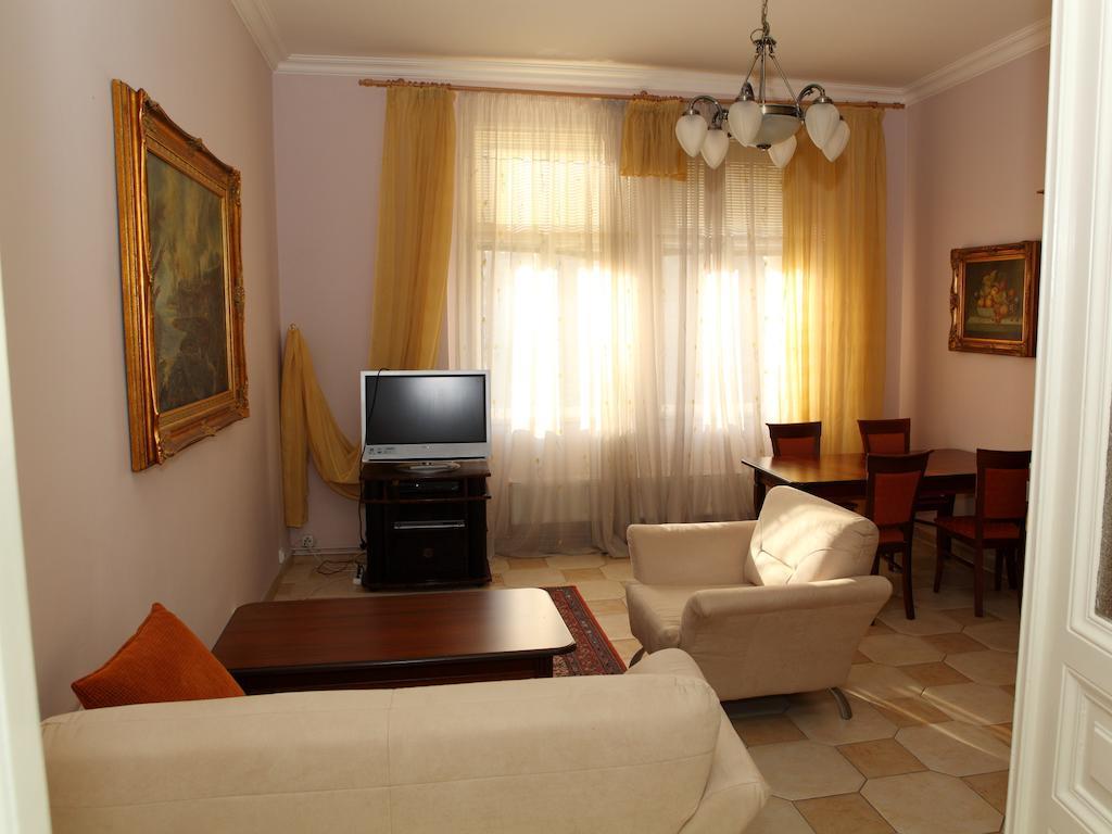 7K - Apartmany Lazenska Karlovy Vary Room photo